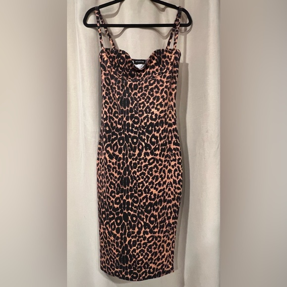 Leopard Print Strappy Cup Detail Midi Dress - Picture 2 of 11